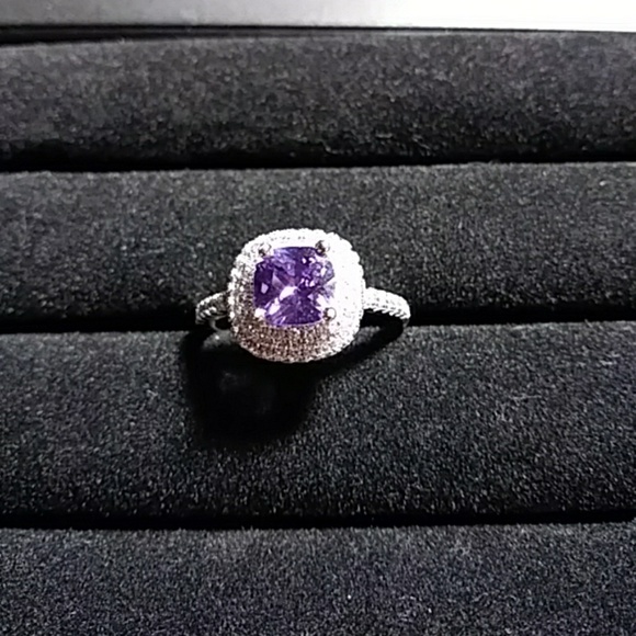 SOLD Sz8 Amethyst and white sapphire Halo ring - Picture 3 of 4